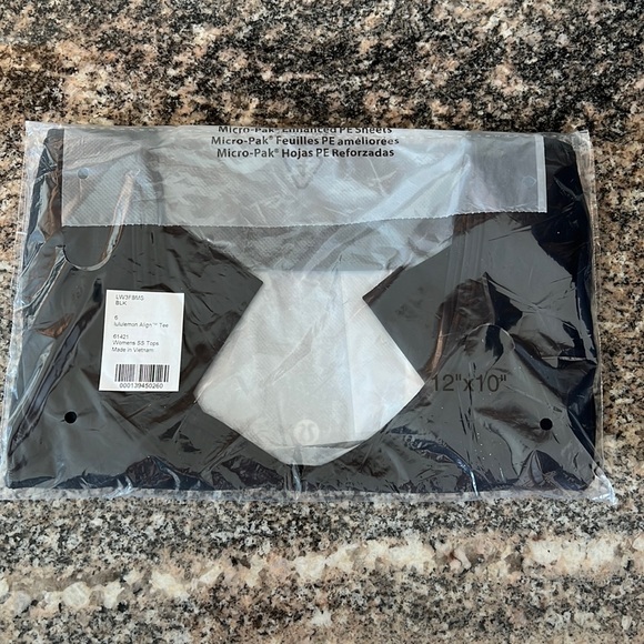 Lululemon Align Tee - Picture 3 of 3